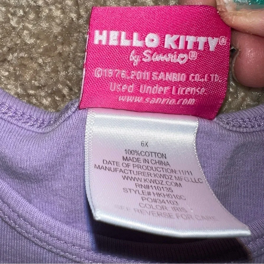 Sanrio Hello Kitty Purple Peace Sign Cake Apples T-shirt Girls Size 6X